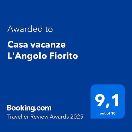 Casa Vacanze L'Angolo Fiorito Bettolle Extérieur photo