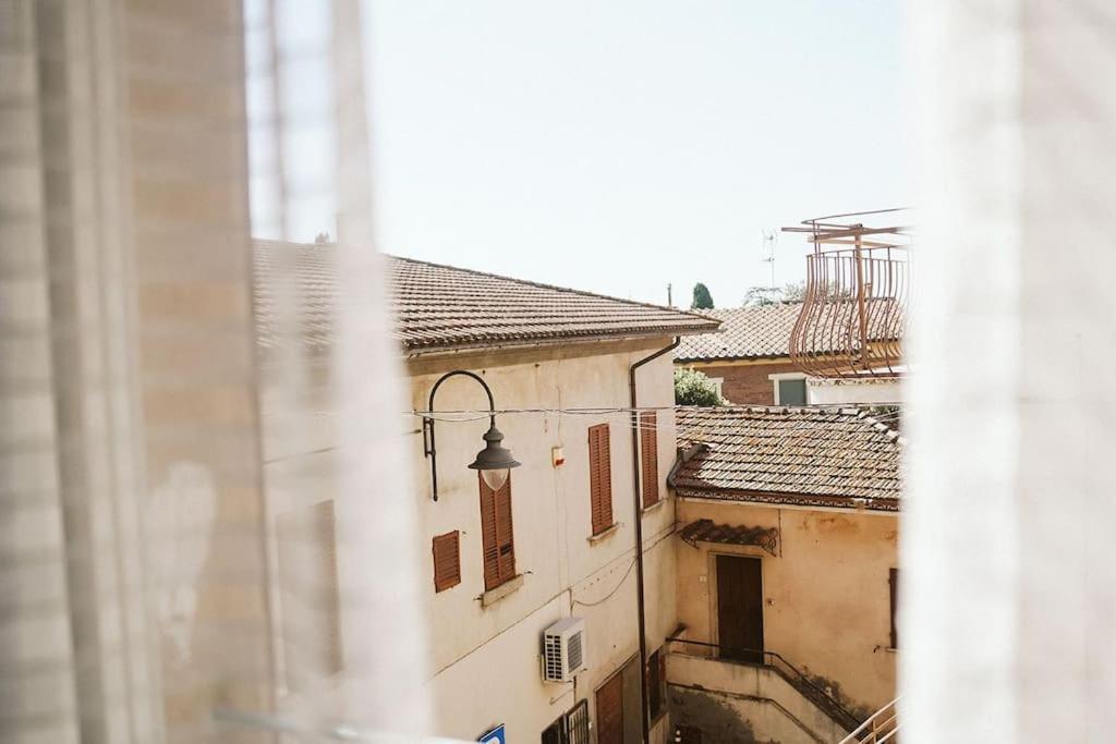 Casa Vacanze L'Angolo Fiorito Bettolle Extérieur photo