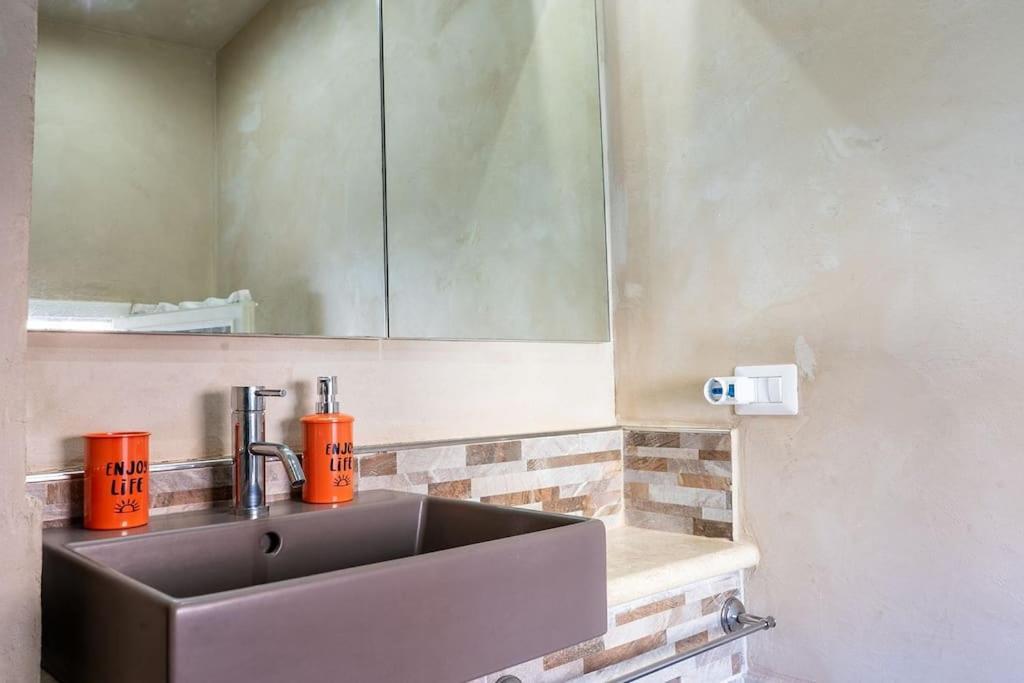 Casa Vacanze L'Angolo Fiorito Bettolle Extérieur photo